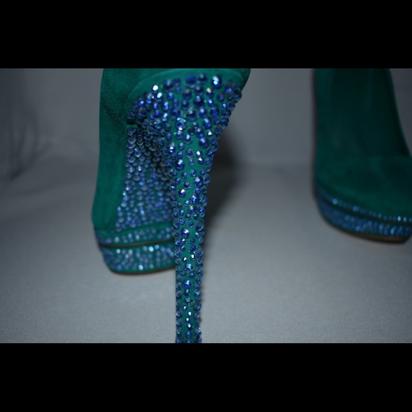 Brian Atwood crystal studded high heels - Picture 5 of 7